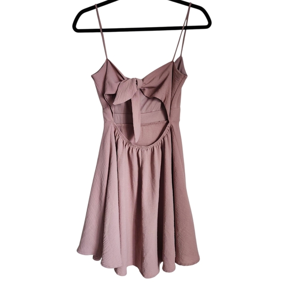 Lovely Day Mauve Mini Dress with Open Back - Picture 2 of 3